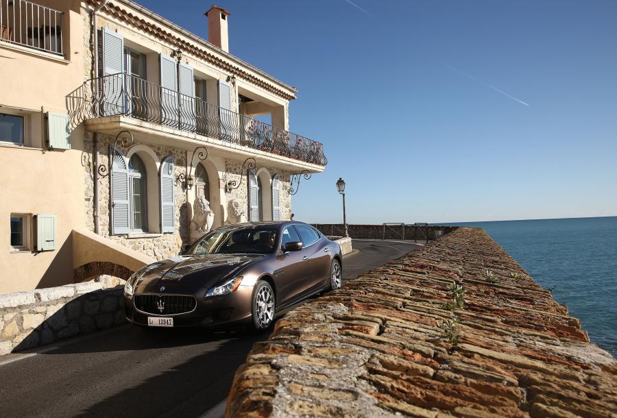  Maserati Quattroporte 2012 года  (фото 21 из 126)